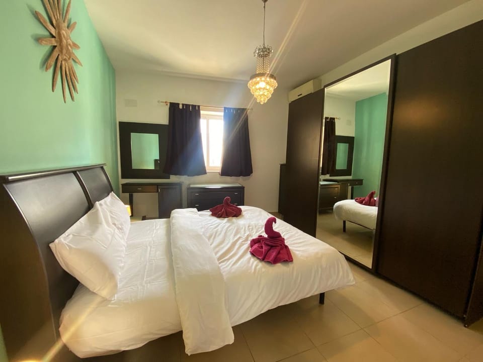Bed, Photo of the whole room, Bedroom, towels, wardrobe