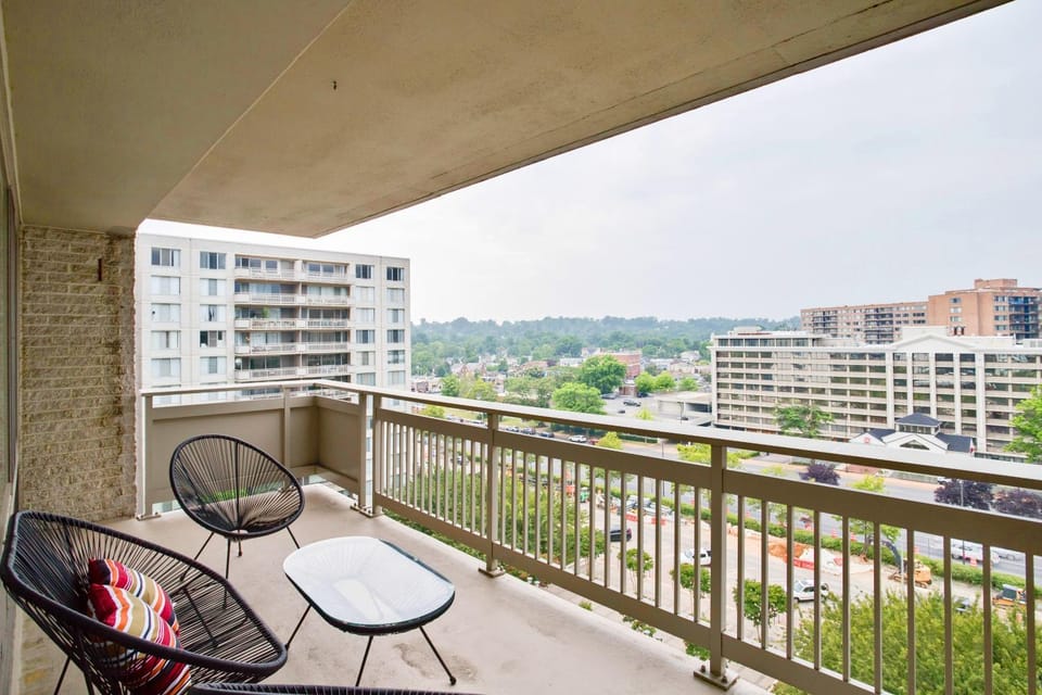 View (from property/room), Balcony/Terrace, Seating area