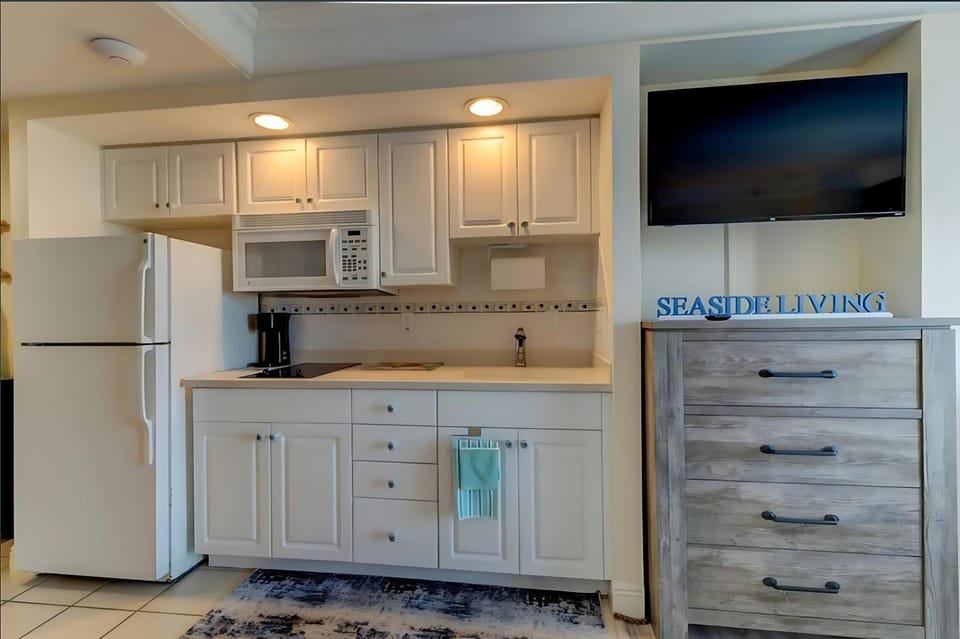 TV and multimedia, Kitchen or kitchenette, stove