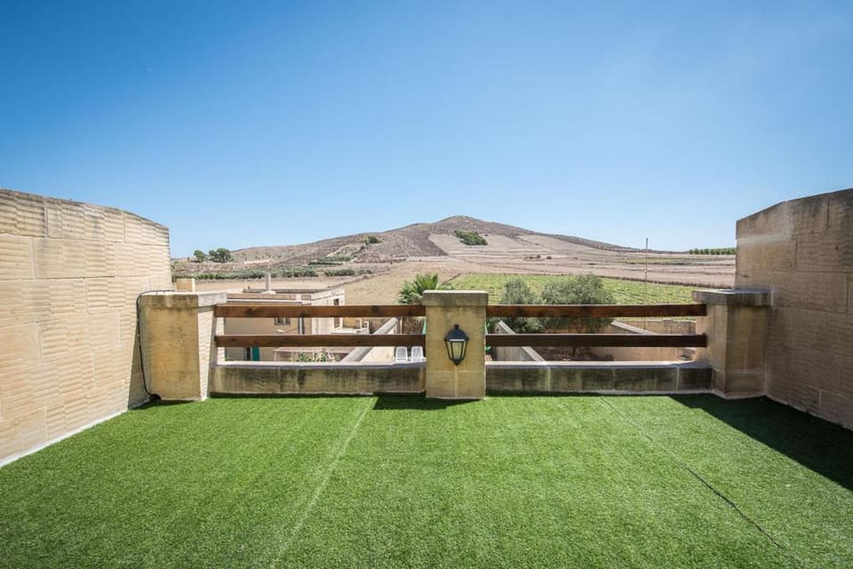 4 Bedroom Holiday Home with Private Pool House in Malta