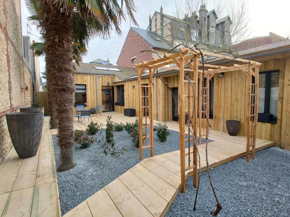 Villa Les Planches proche Place Morny House in Deauville
