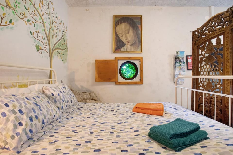 Living room, Bedroom