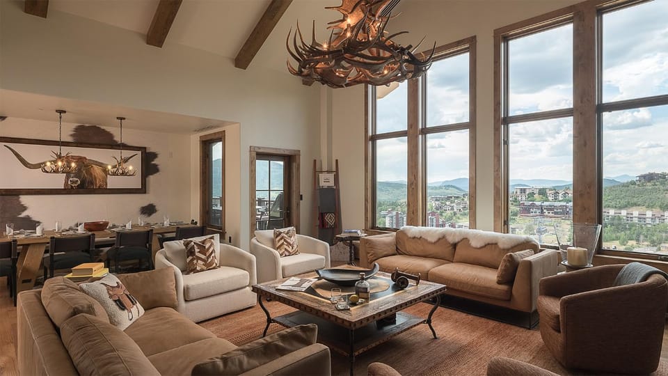 Living room, Seating area, fireplace