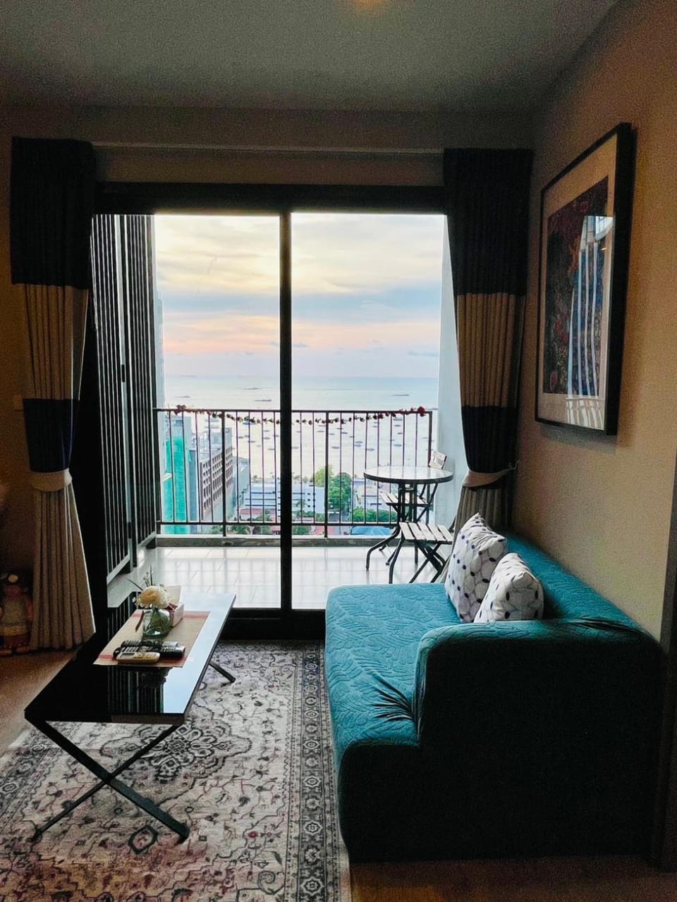 The base Central 2 bed 1 bath 514 by Numam Apartment in Pattaya City