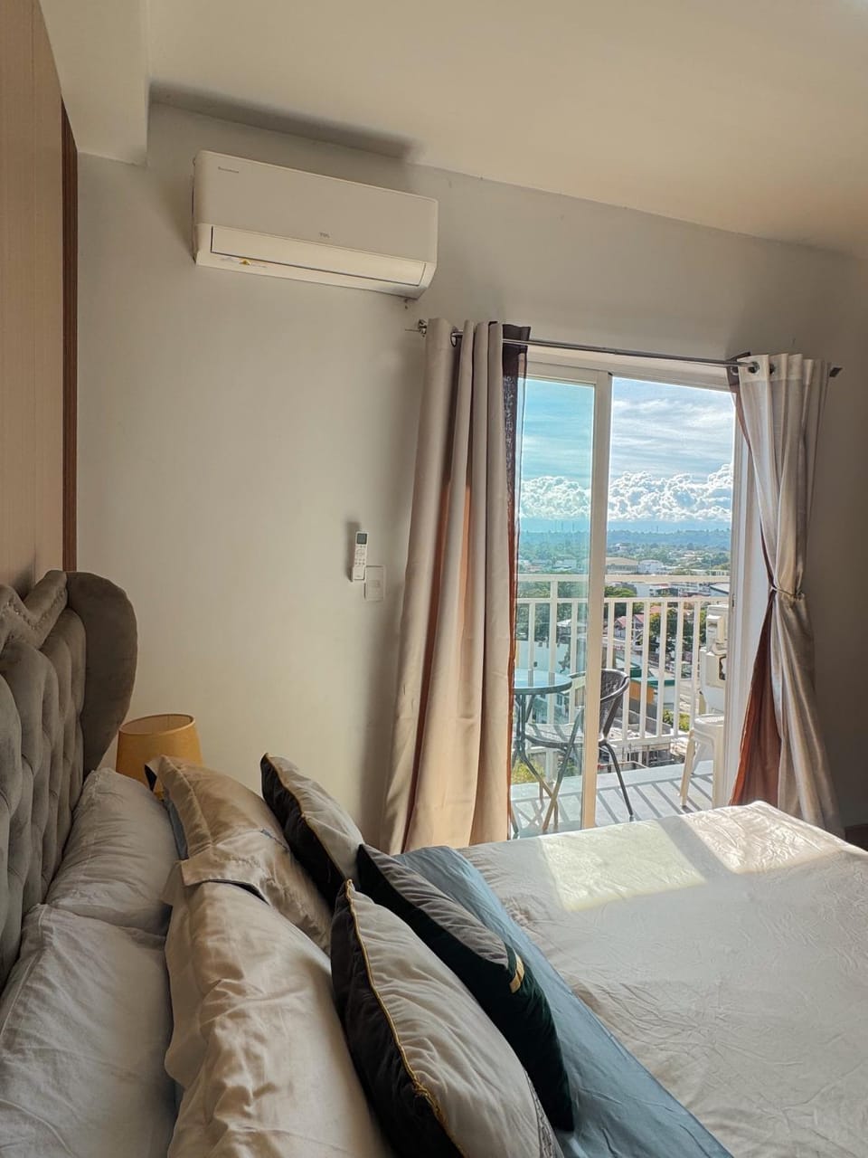 Studio unit with balcony - Mesatierra Garden Residences Apartment hotel in Davao City