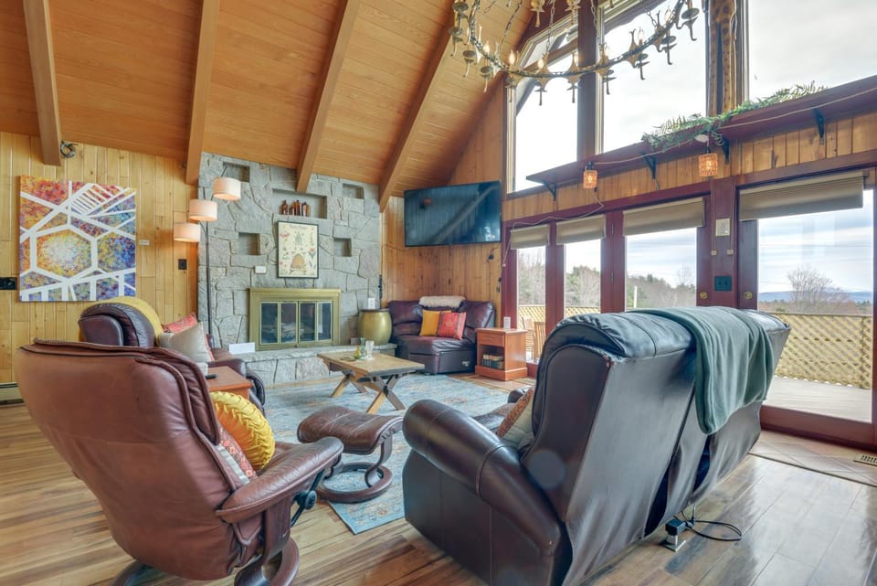 Deck, Mountain Views: Colorful Retreat in Vernon! Apartment in Vermont