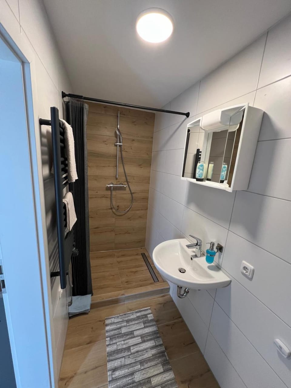 Shower, Bathroom