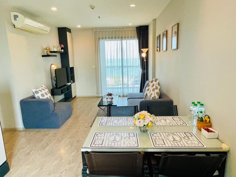 The base Condo luxury 2 bed 2 bathroomby Numam Apartment in Pattaya City