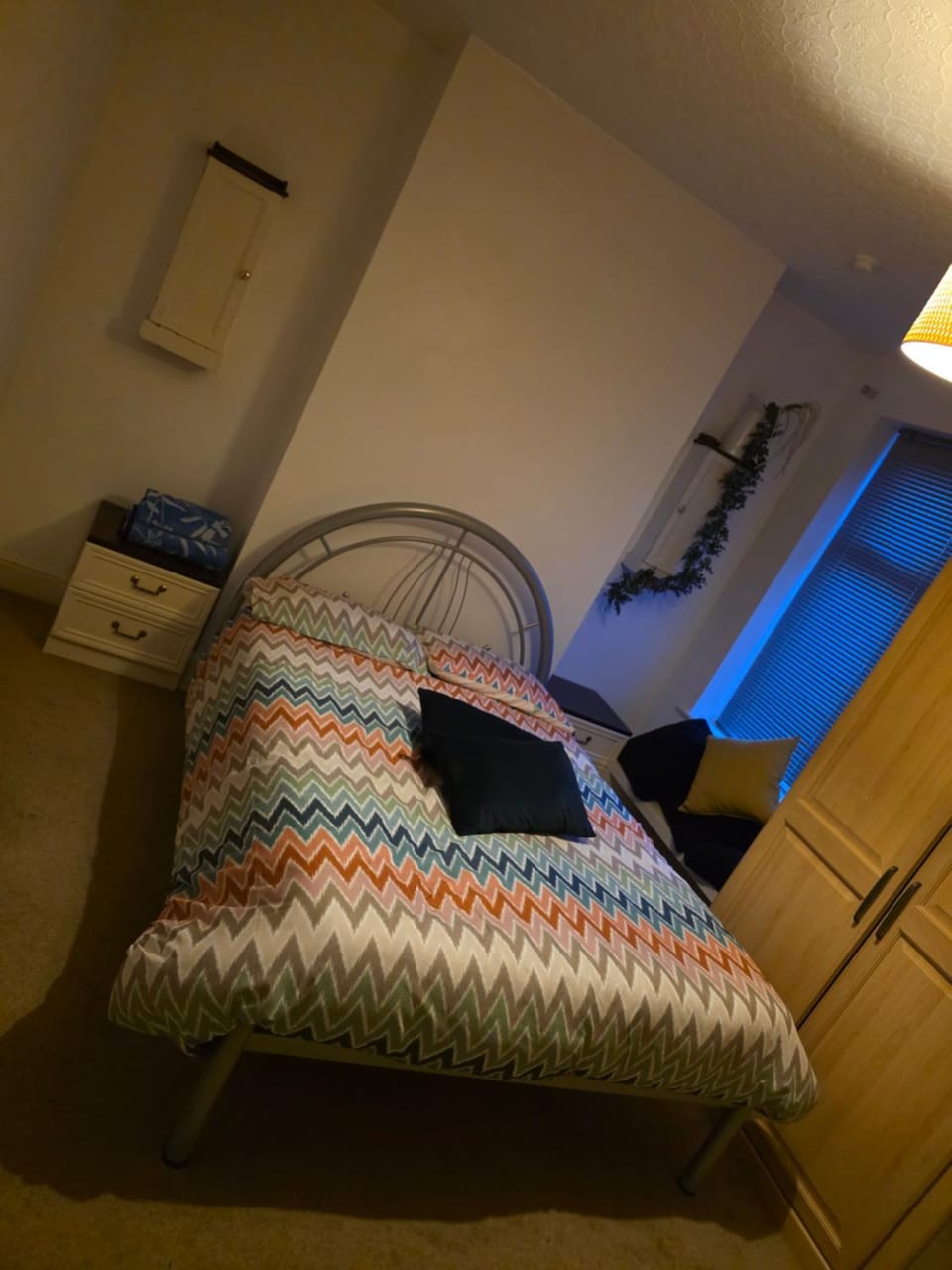 Square, easy access Apartment in Poole