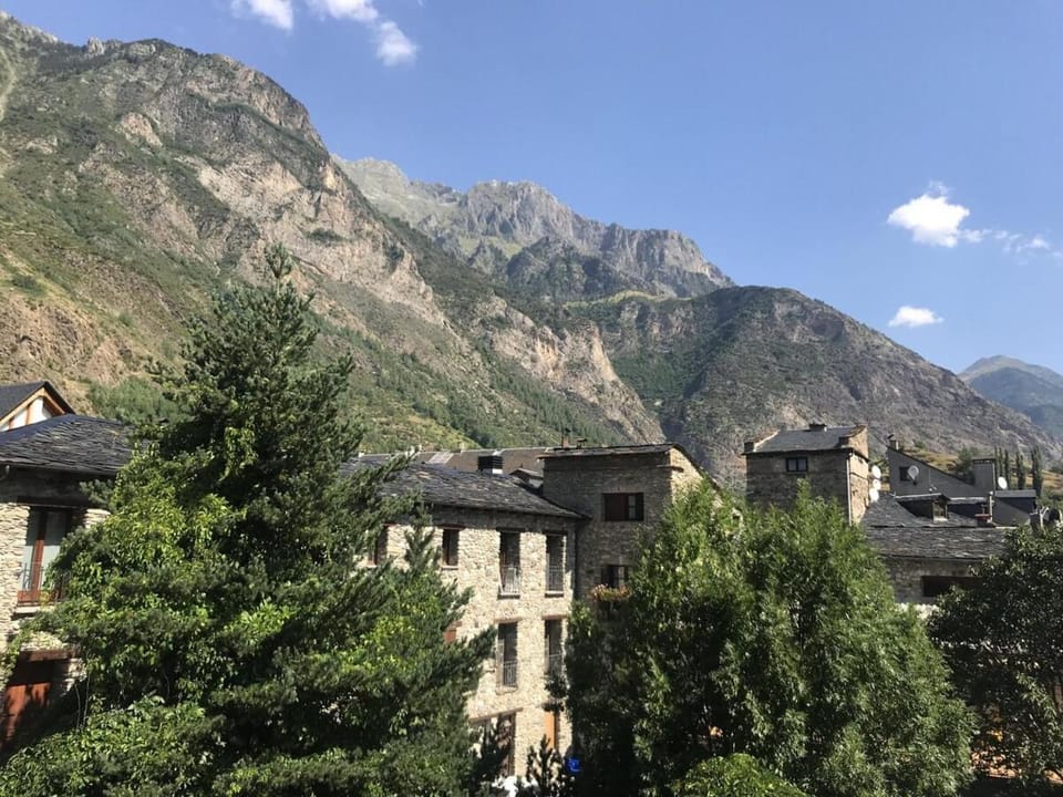 BPirineos-Tuca de Ixeia Apartment in Benasque