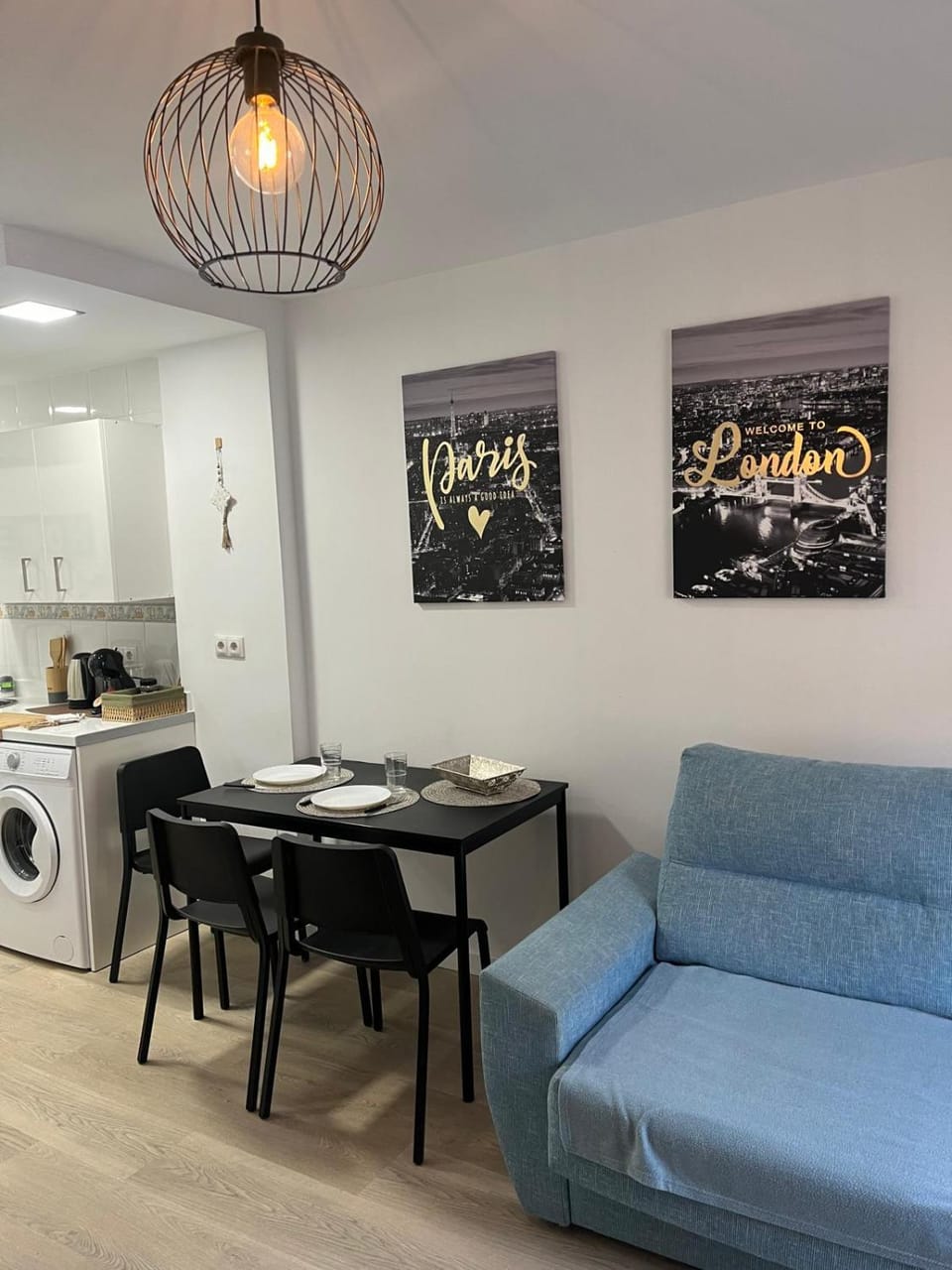 Living room, Dining area, pet friendly