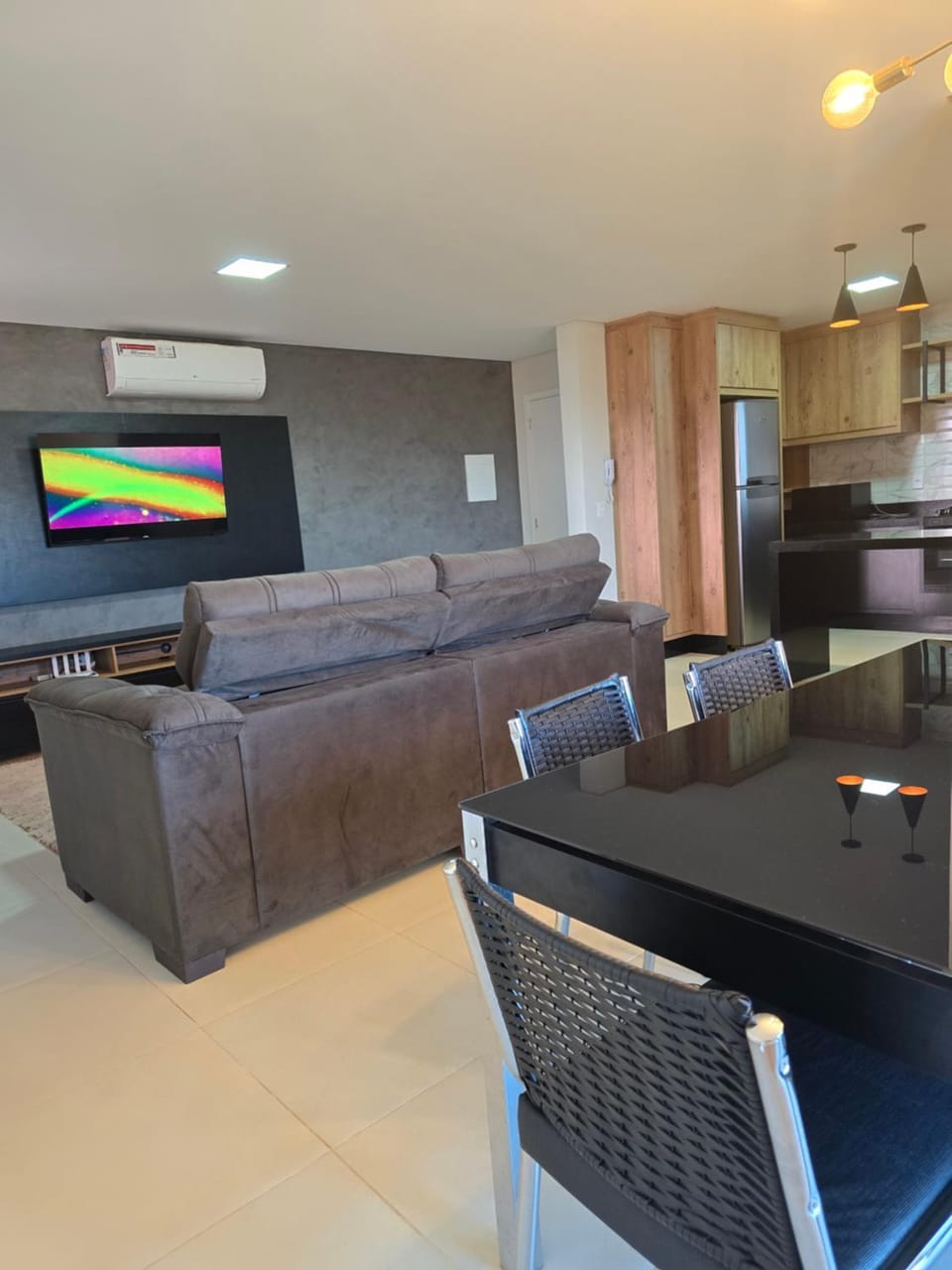 TV and multimedia, Living room, Seating area, Dining area
