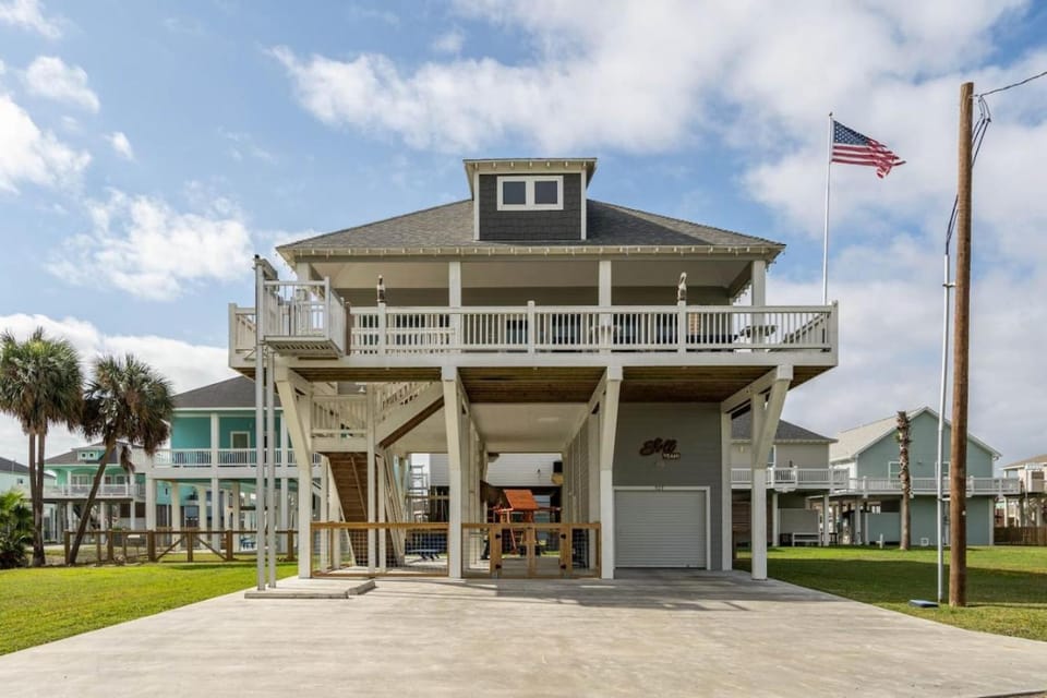Golf Cart Rental Playscape House in Bolivar Peninsula