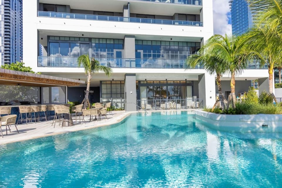 3012 Studio in front of Kaseya Center with Pool House in Miami