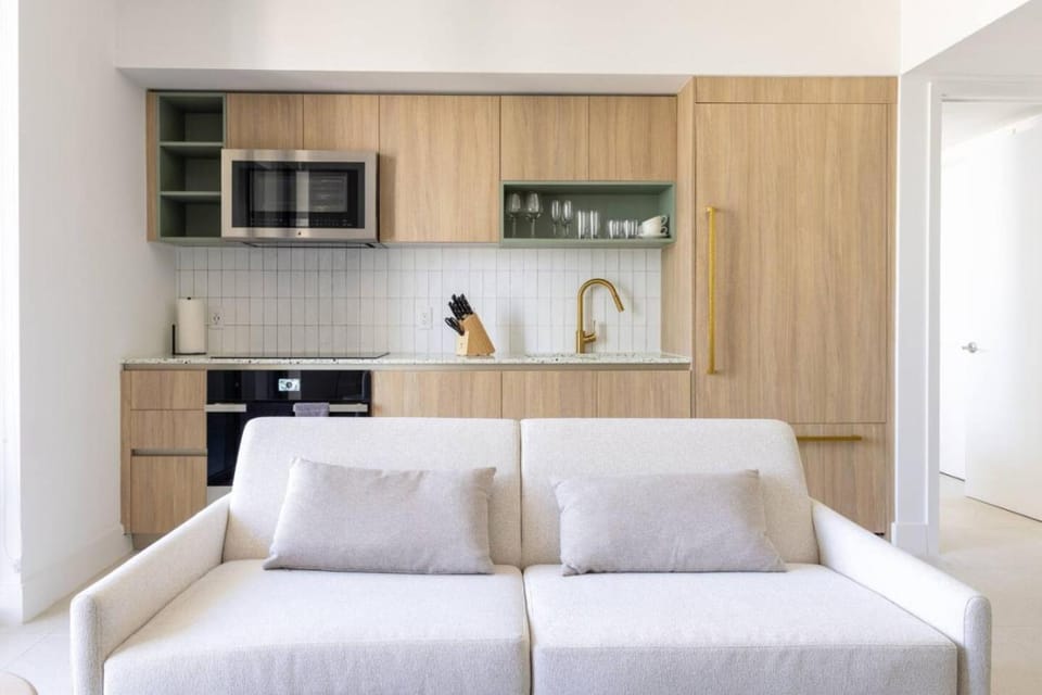 2901 Beautiful Downtown Apt with Pool and Gym House in Miami