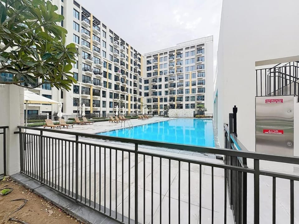 Swimming pool, Swimming pool