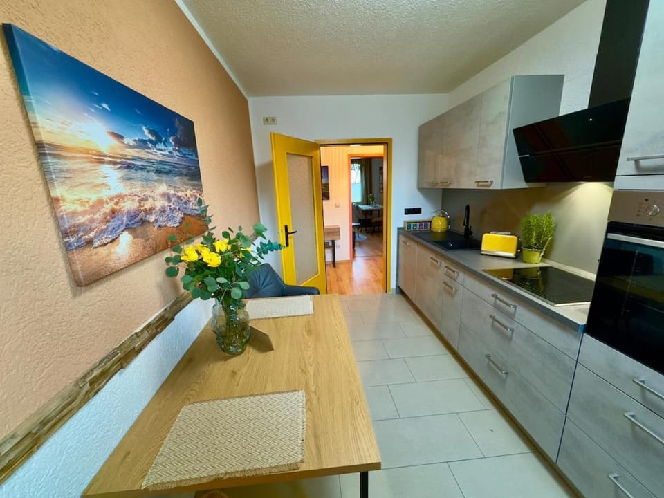Kitchen or kitchenette, Dining area, dishwasher, oven, stove