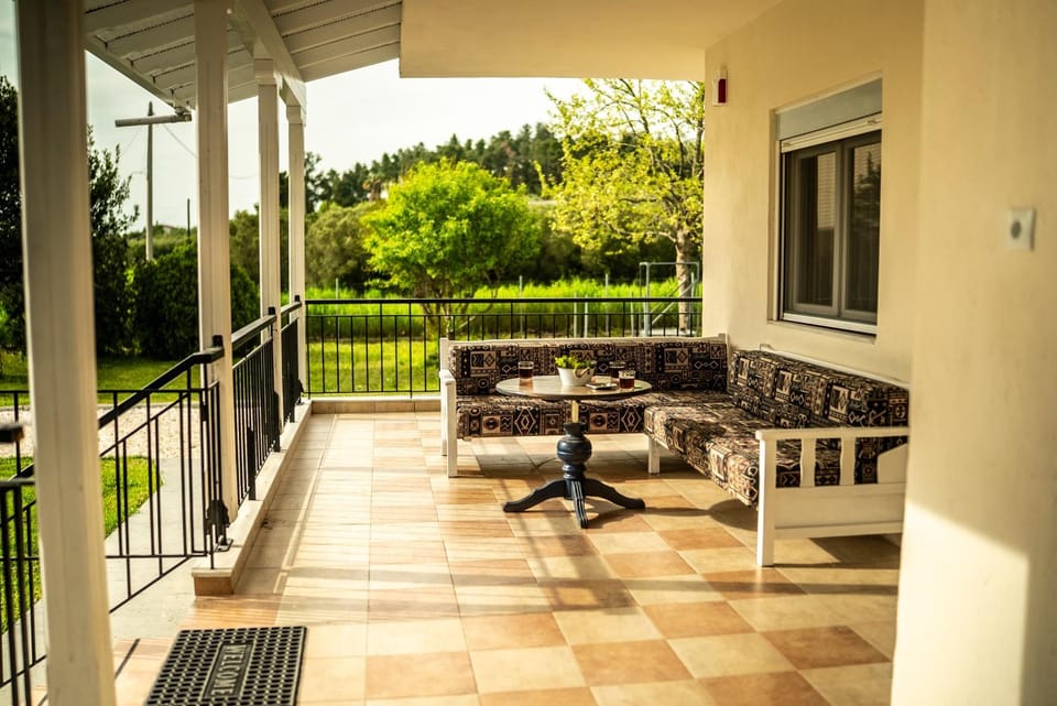 View (from property/room), Balcony/Terrace