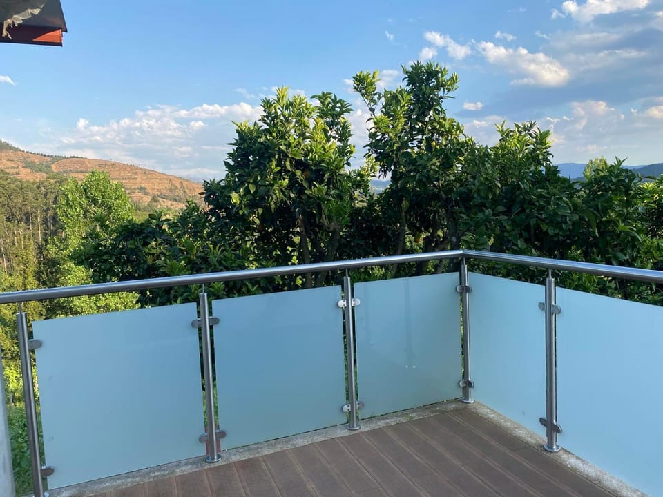 Balcony/Terrace, Mountain view