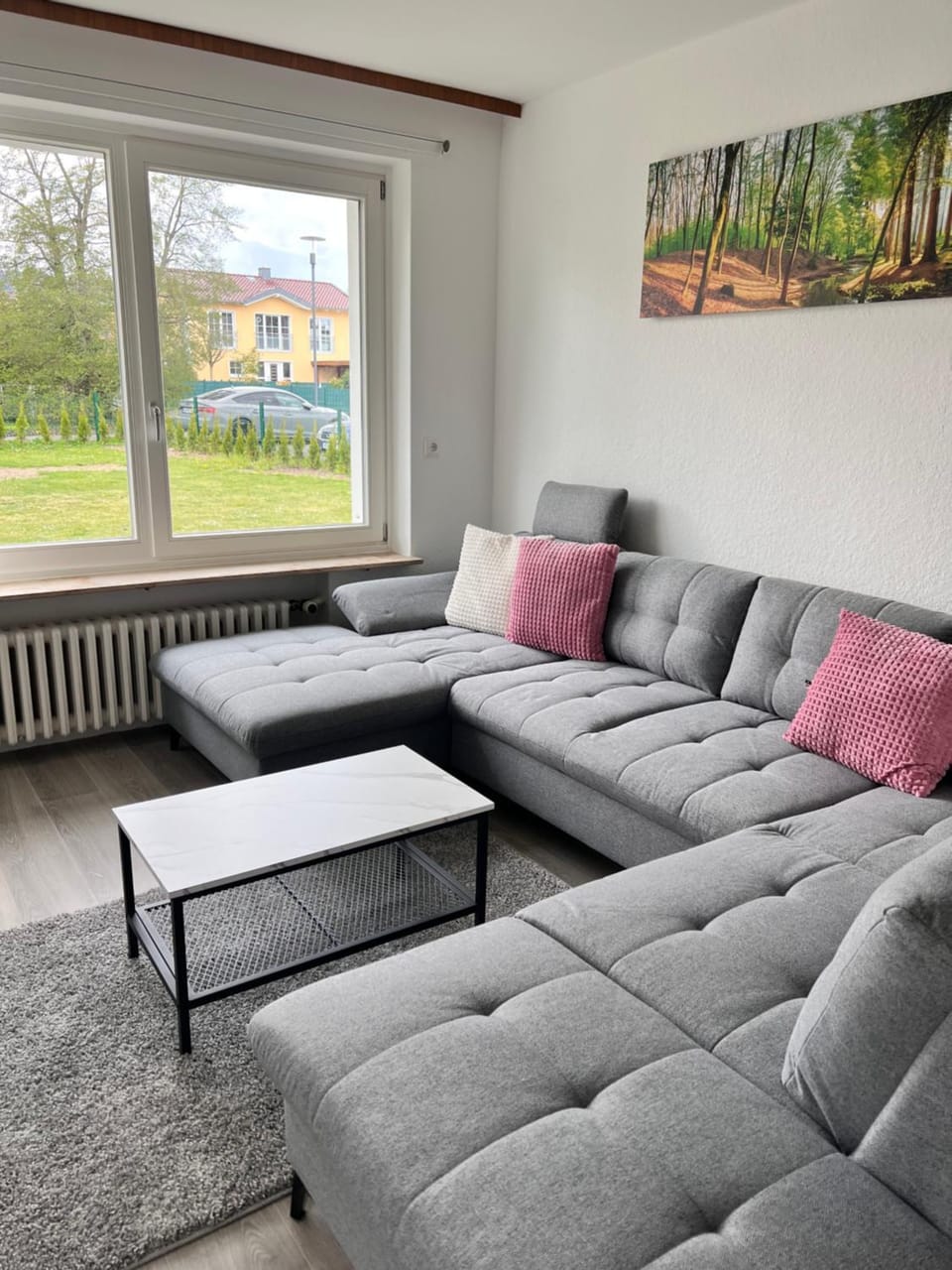 Living room, Seating area