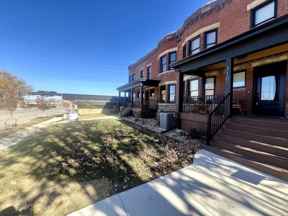 Brick Beauty Downtown, 3BR, Fenced Yard, Garage! House in Cedar Falls