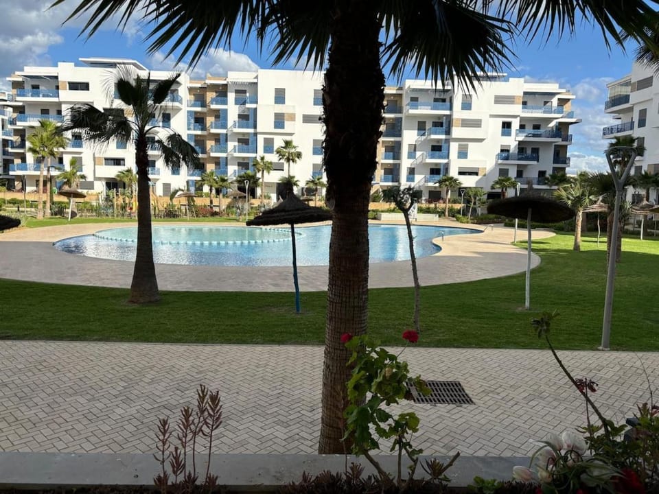 Modern 2-room with pool, close to beach, private parking Apartment in Tangier-Tétouan-Al Hoceima