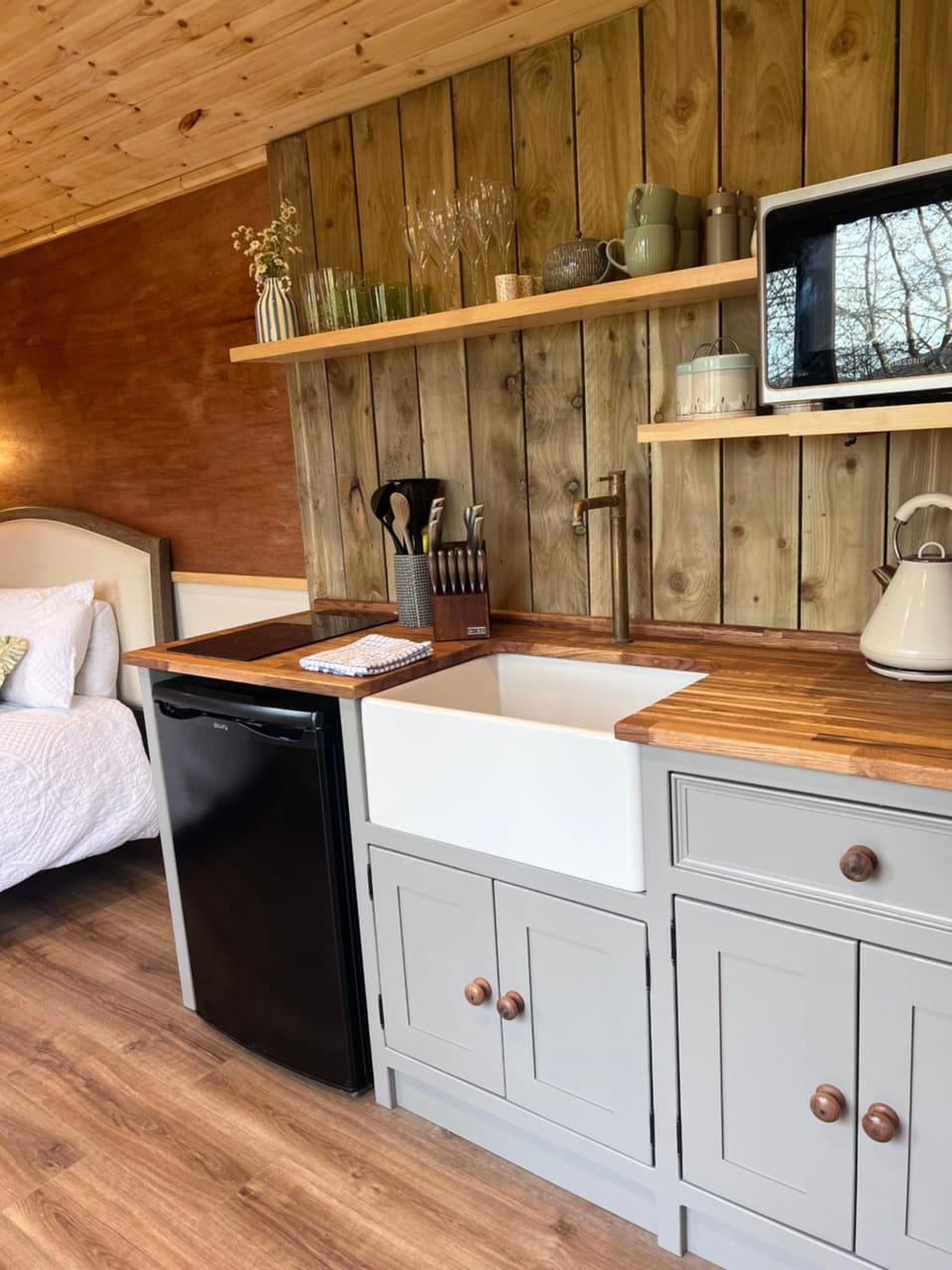 Kitchen or kitchenette