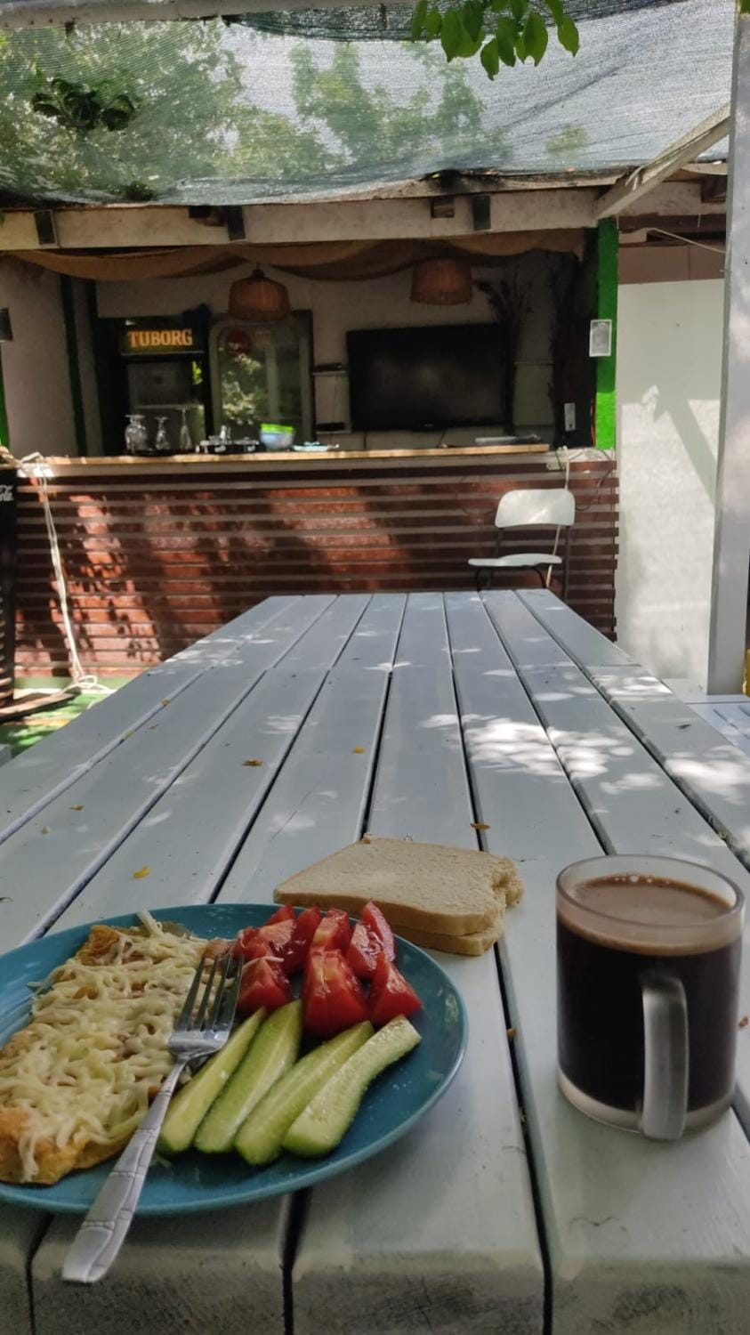 Day, Food and drinks, Dining area, Food, Breakfast