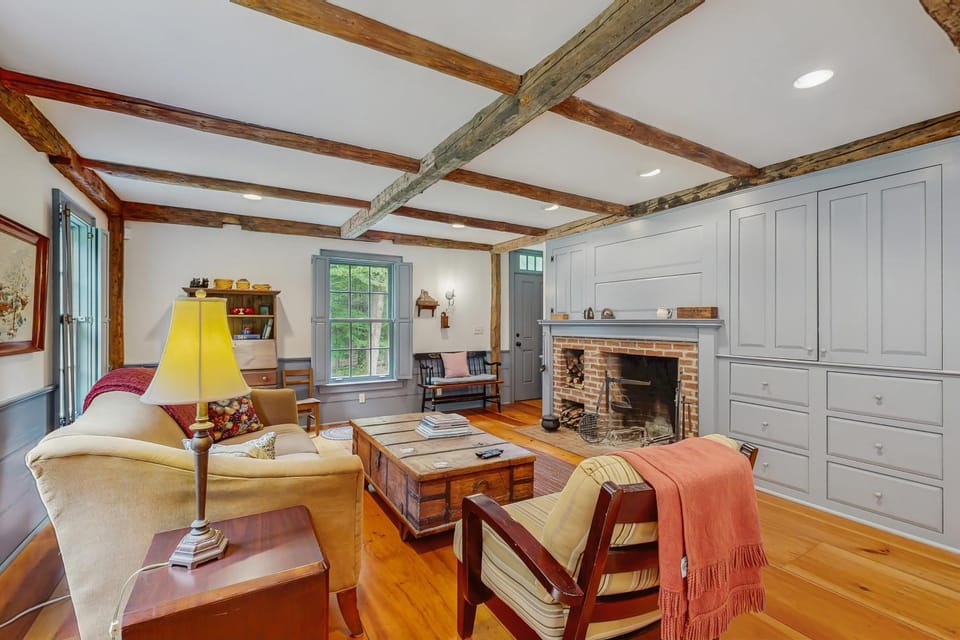 Beech Hill Lodge House in Freeport