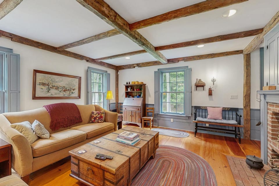 Beech Hill Lodge House in Freeport
