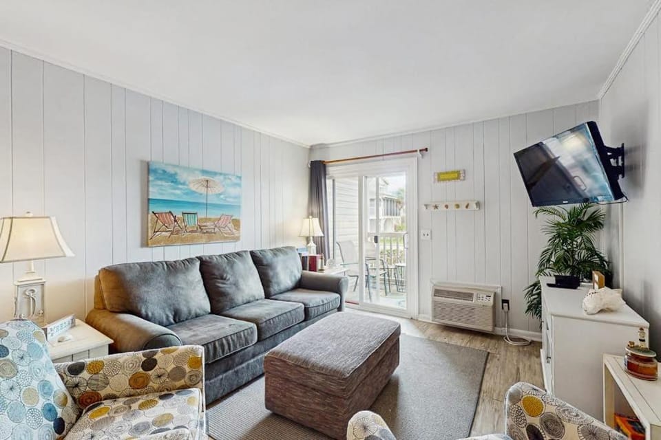 Ocean Boulevard Oasis Apartment in North Myrtle Beach