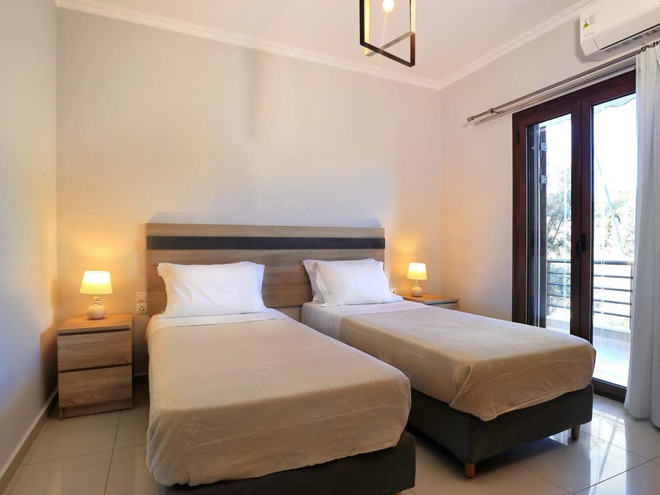 Bed, Bedroom, air conditioner