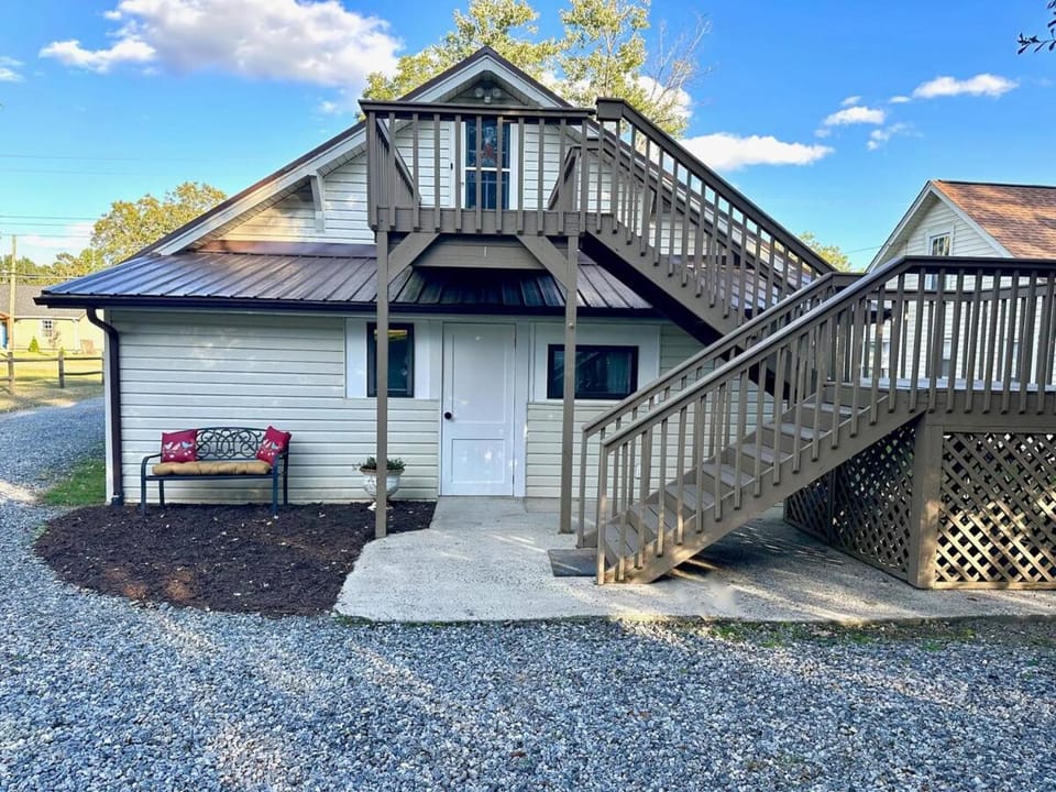 Property building, Day