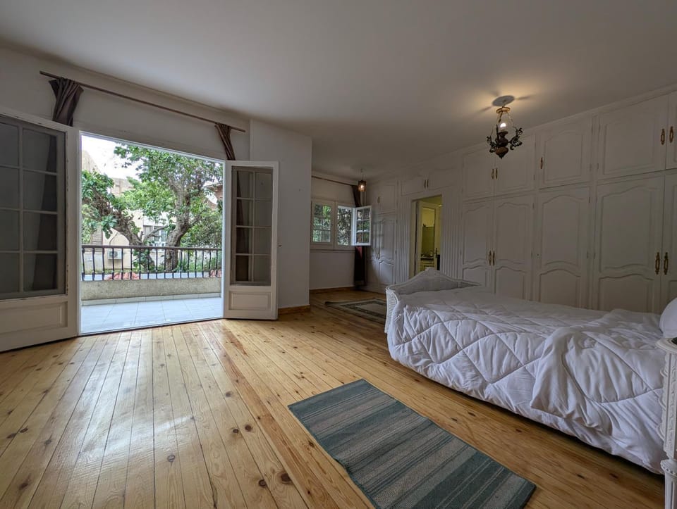 Photo of the whole room, Bedroom, internet, wardrobe
