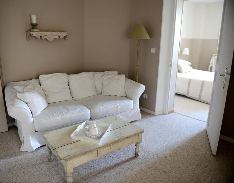 Bed, Living room, Seating area