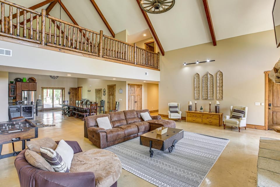 Spacious Group Getaway Near Cumberland River! House in Tennessee