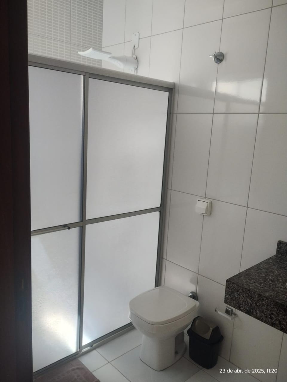 Casa com ar no quarto garagem espaço que cabe uma camionete cozinha completa House in Sinop