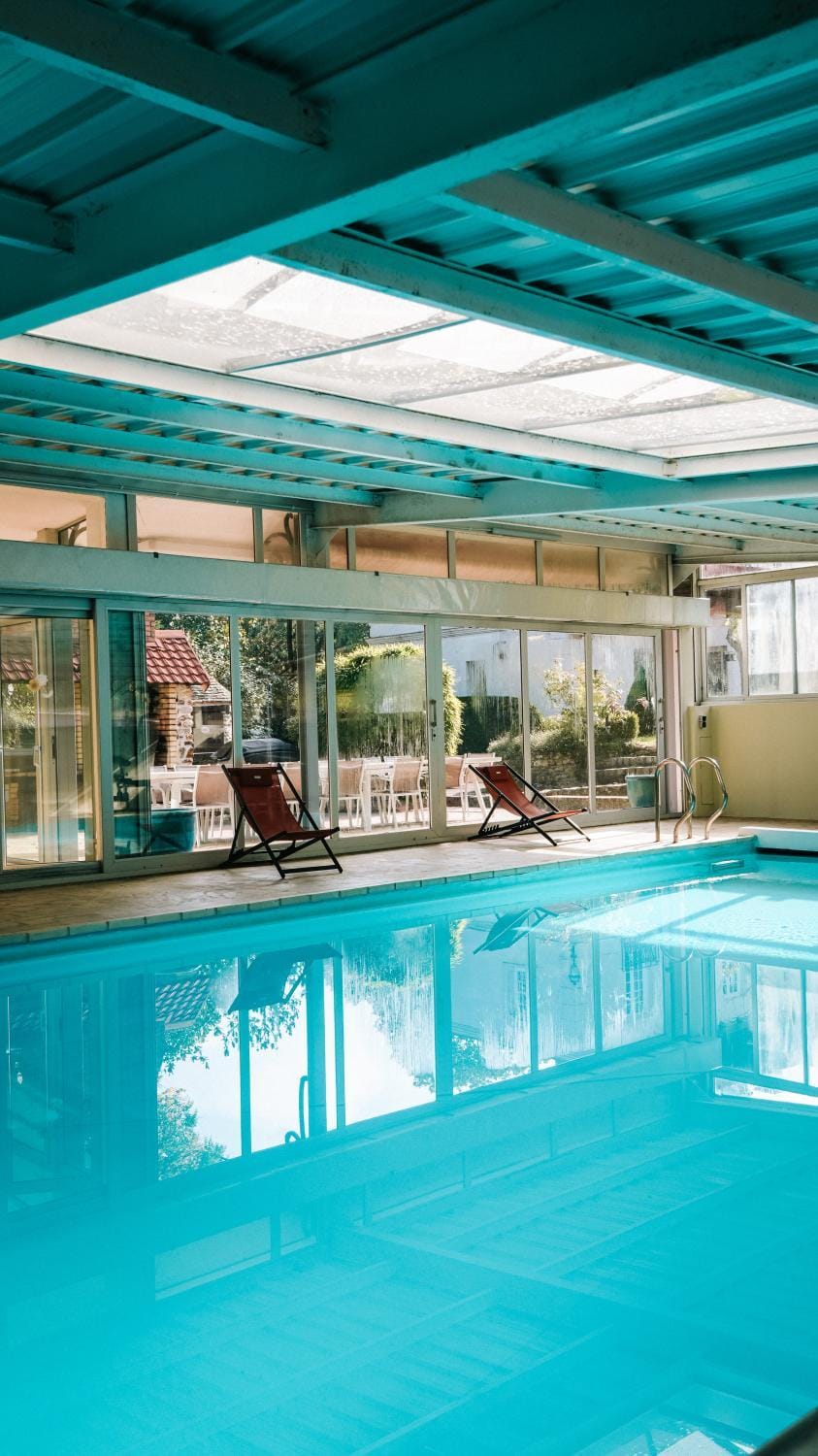 Pool view, Swimming pool, sunbed