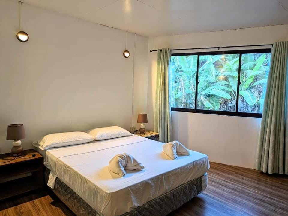 Bonjorge Homestay- Helen, Larena,Siquijor House in Northern Mindanao