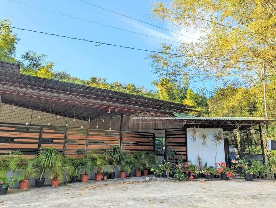Bonjorge Homestay- Helen, Larena,Siquijor House in Northern Mindanao