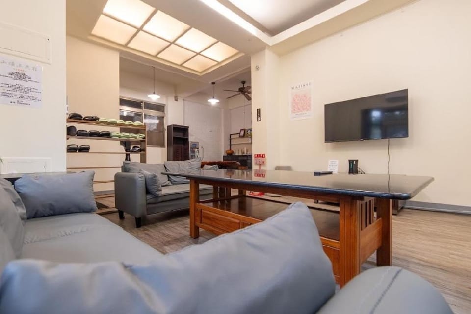 Communal lounge/ TV room, Living room