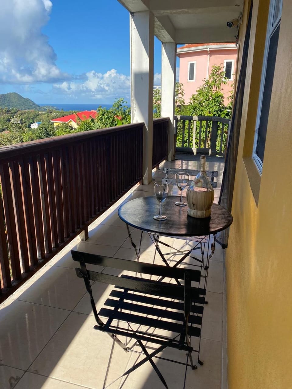 Property building, Day, Natural landscape, View (from property/room), Balcony/Terrace, Dining area, Mountain view
