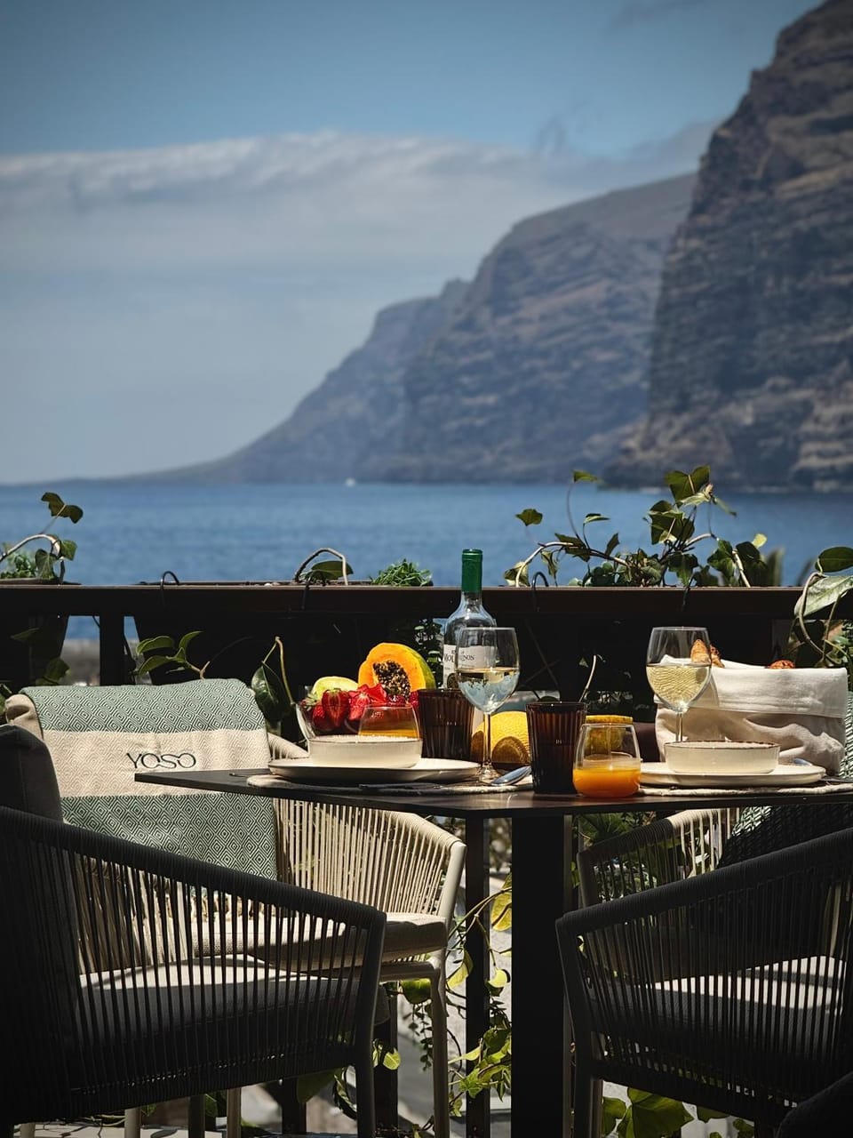 View (from property/room), Balcony/Terrace, Food, Mountain view, Sea view