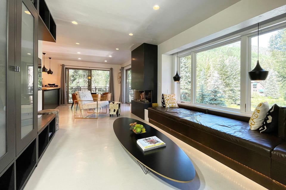 Downtown Modern Creekside Apartment in Telluride