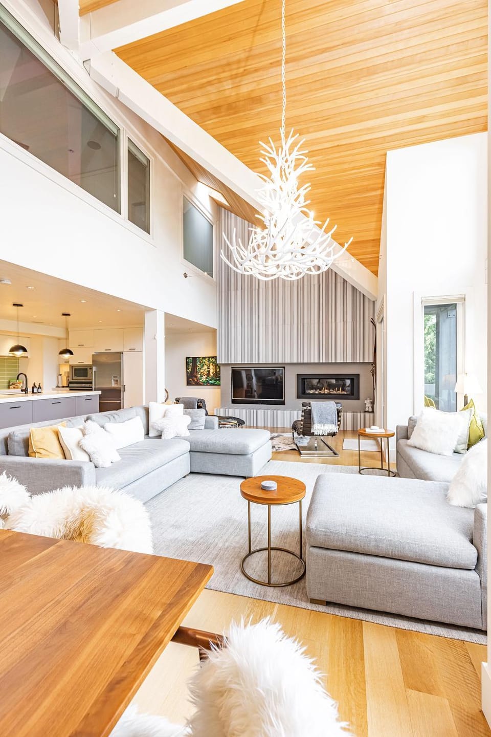 Premium 4-Bedroom Chalet House in Whistler