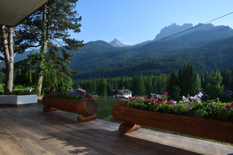 Villa Maria Luisa Suite House in Cortina d Ampezzo