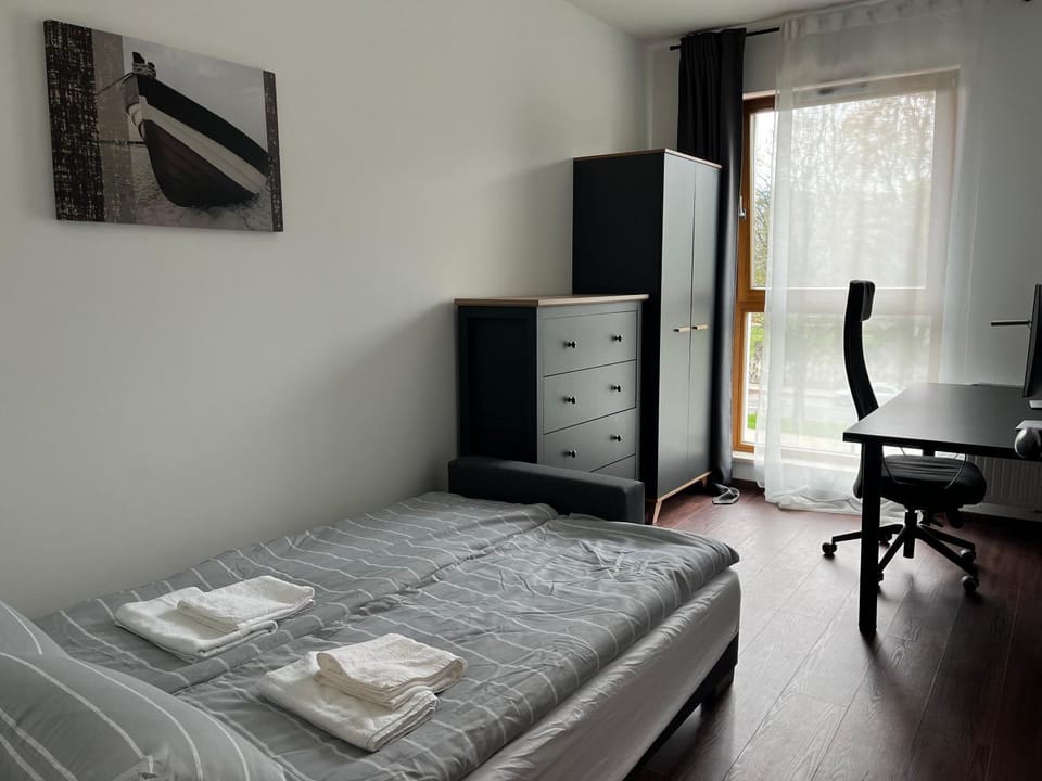 Bed, Photo of the whole room, Bedroom, locker, towels, wardrobe