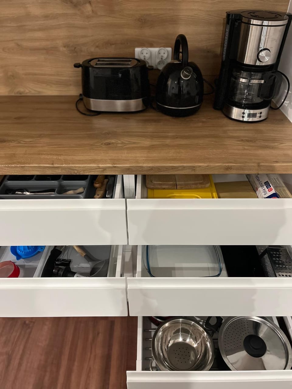 Coffee/tea facilities, Kitchen or kitchenette, toaster