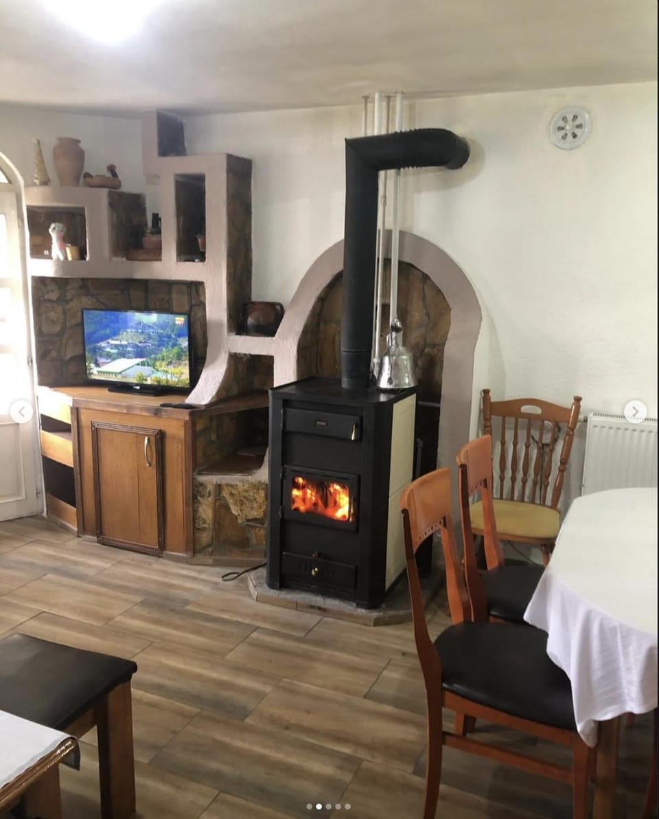 TV and multimedia, Dining area