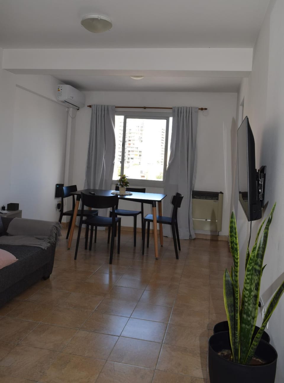 TV and multimedia, Living room, Dining area, heating, air conditioner